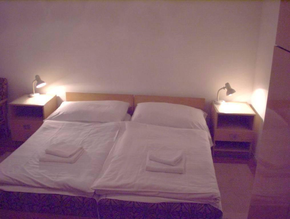 Bed and Breakfast Corvin Panzio Ráb Exteriér fotografie
